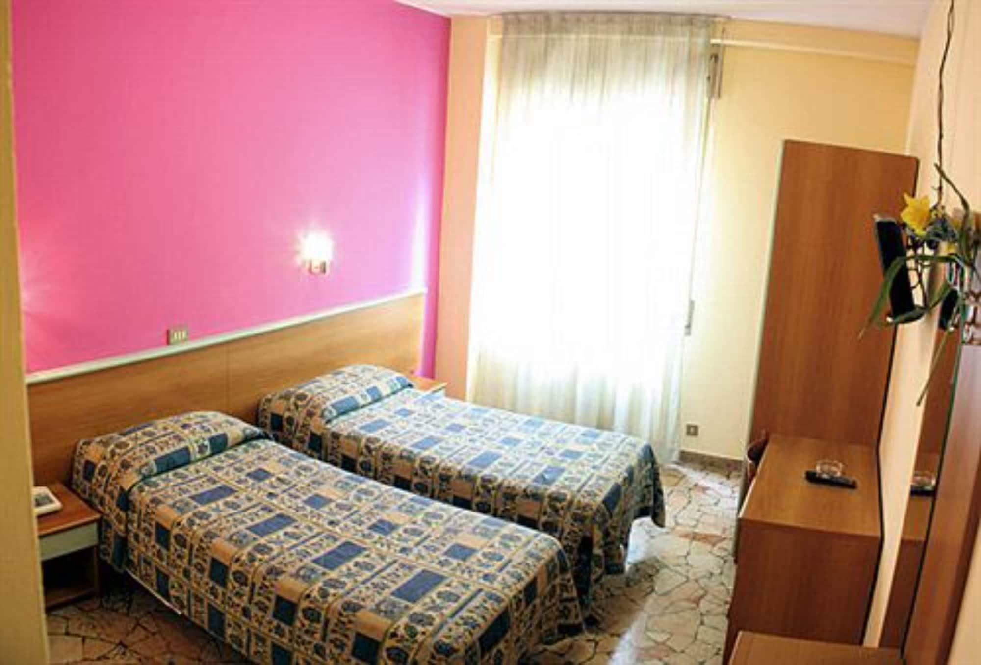 Hotel Del Sud Милано Екстериор снимка