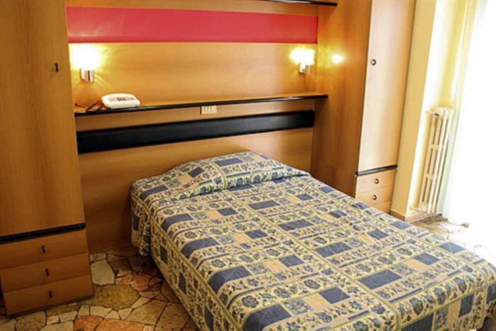 Hotel Del Sud Милано Екстериор снимка