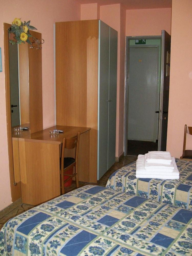 Hotel Del Sud Милано Екстериор снимка