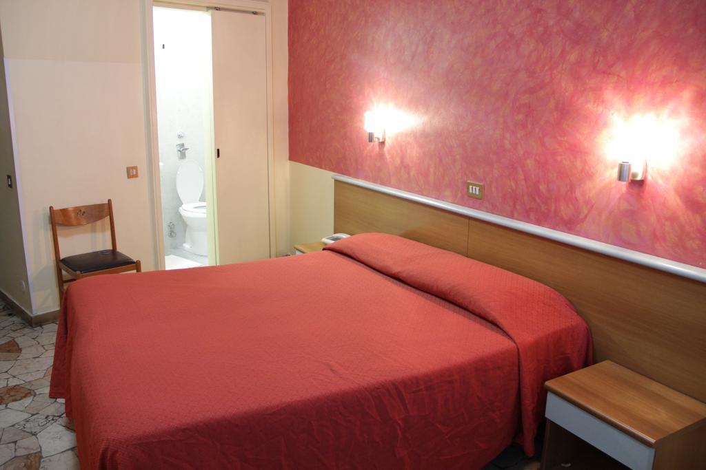 Hotel Del Sud Милано Екстериор снимка