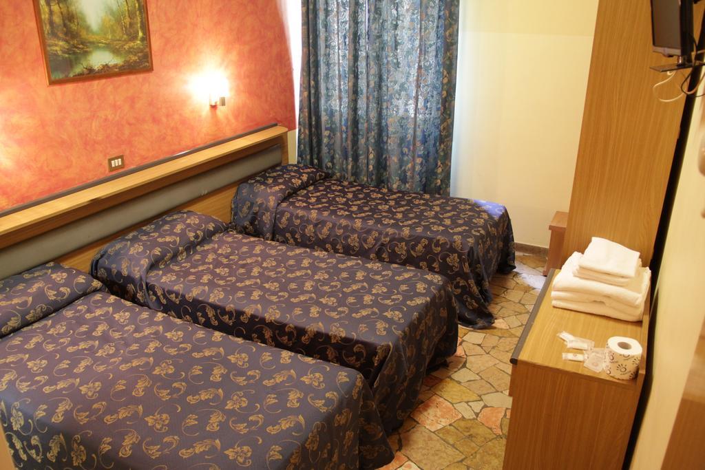 Hotel Del Sud Милано Екстериор снимка