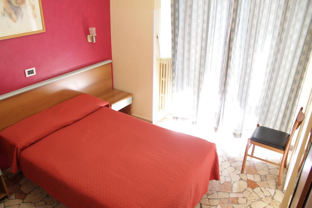 Hotel Del Sud Милано Екстериор снимка