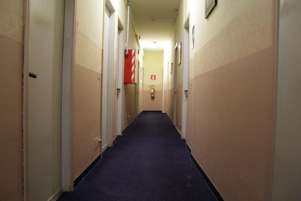 Hotel Del Sud Милано Екстериор снимка